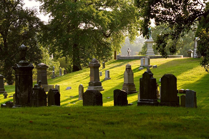 Do I Have to Use a Funeral Home to Be Buried in a Cemetery?